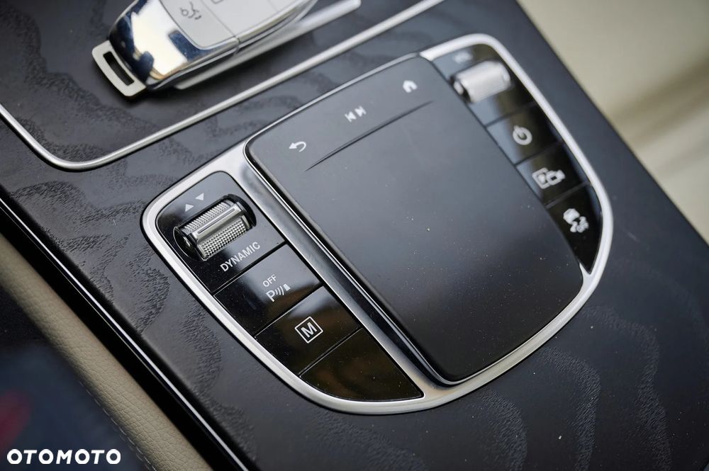 Mercedes-Benz GLC 300 e 4-Matic Business Edition - 32