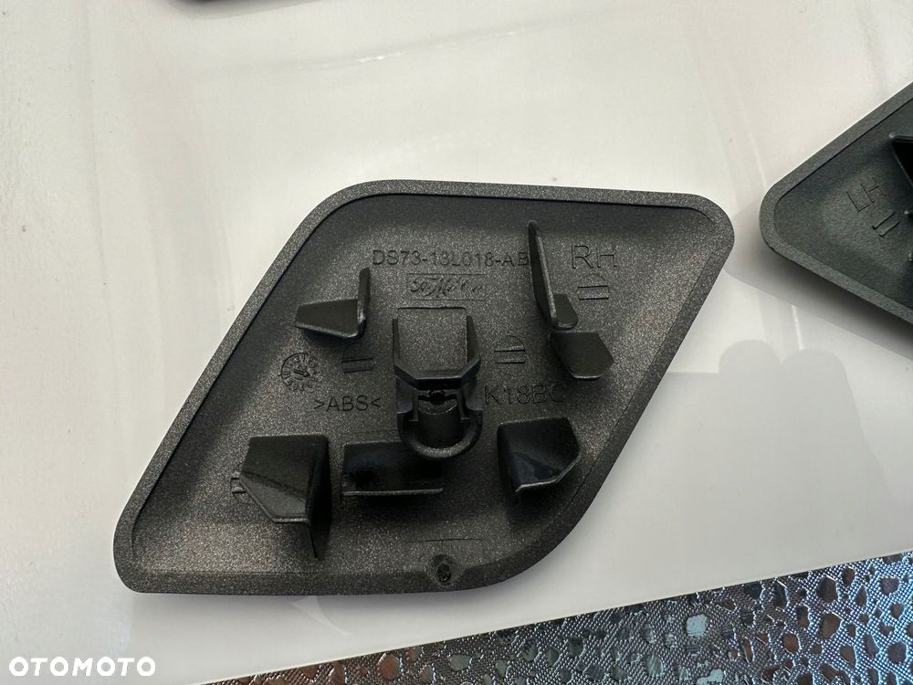ZAŚLEPKA SPRYSKIWACZA MONDEO MK5 KOLORY NOWA OEM - 15