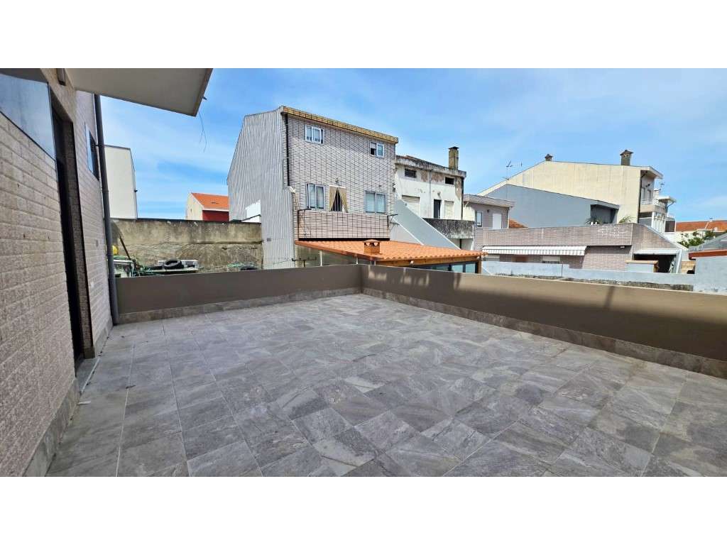 Apartamento T2 com terraço próximo da praia - Grande imagem: 5/16