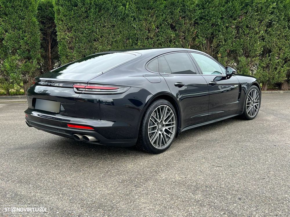 Porsche Panamera 4 E-Hybrid - 4