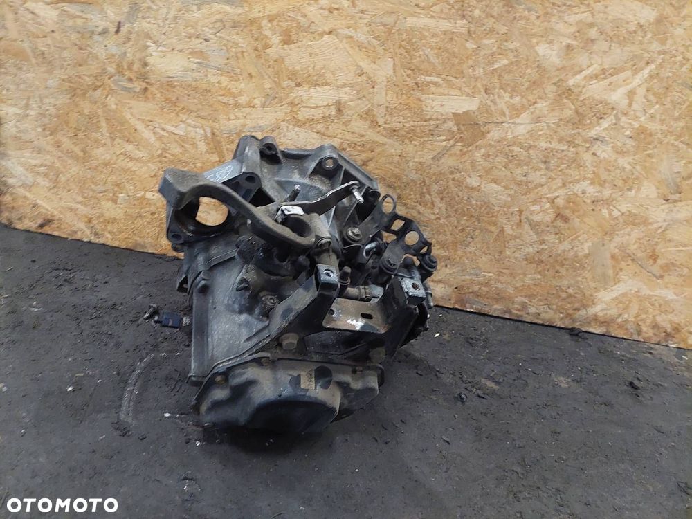 SKRZYNIA BIEGÓW SKODA FABIA I 1.4 16V MANUAL 5 BIEGÓW JFM - 3