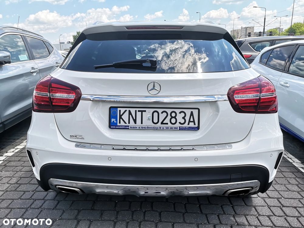 Mercedes-Benz GLA 220 4-Matic - 4