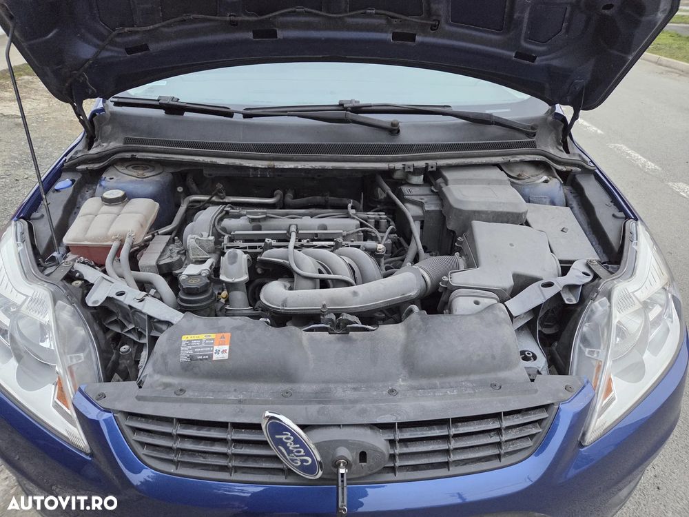 Ford Focus 1.6i 16V Trend - 12