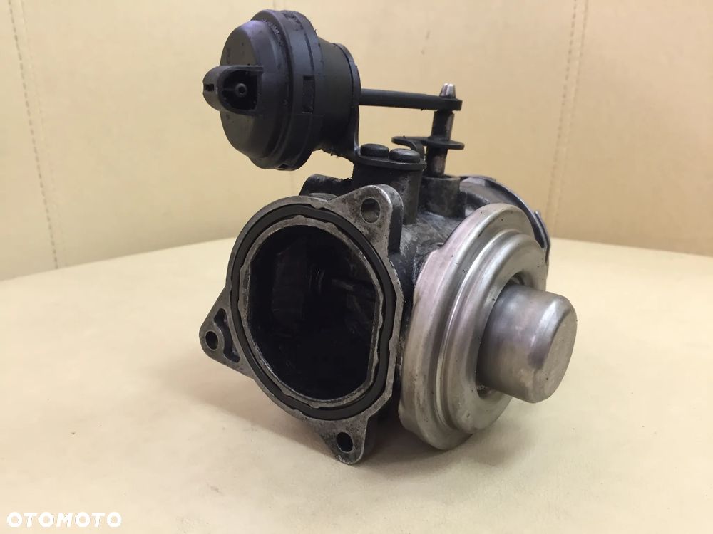 ZAWÓR EGR VW PASSAT B5 FL AUDI A4 B6 A6 C5 1.9TDI  038131501J 038129637A - 3