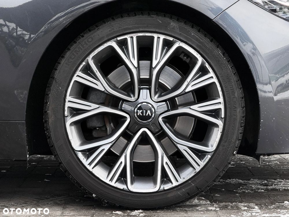 Kia Stinger 2.0 T-GDI GT Line - 13