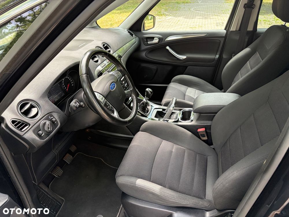 Ford S-Max - 8