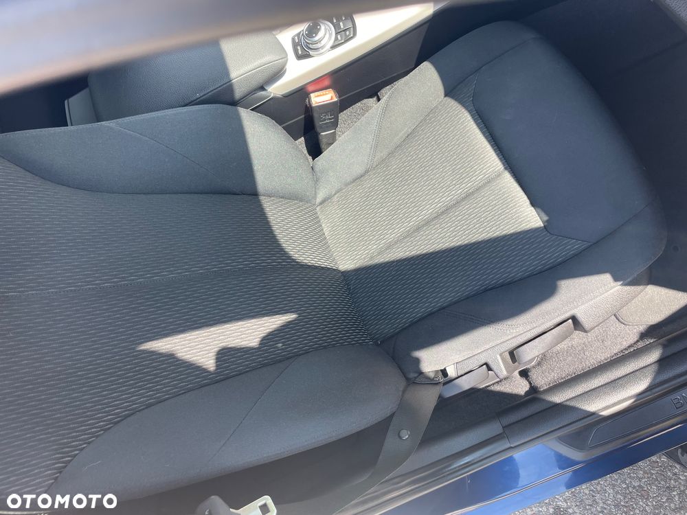 BMW Seria 1 118d Sport Line - 25