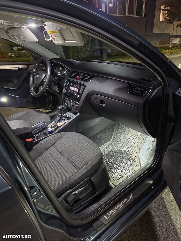 Skoda Octavia 1.8 TSI DSG Ambition - 9