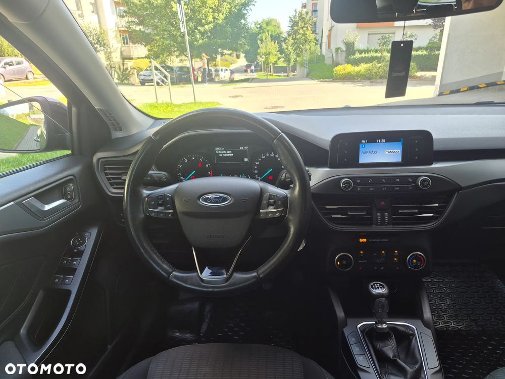 Ford Focus 1.0 EcoBoost Trend - 8