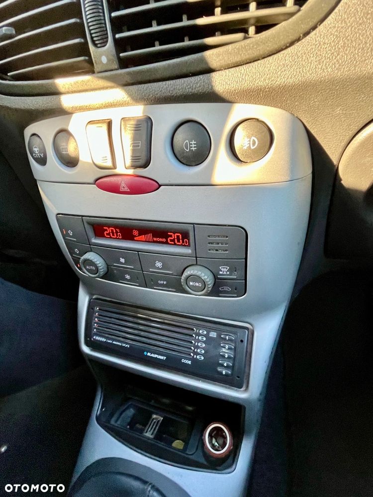 Fiat Punto 1.4 16V Dynamic - 17