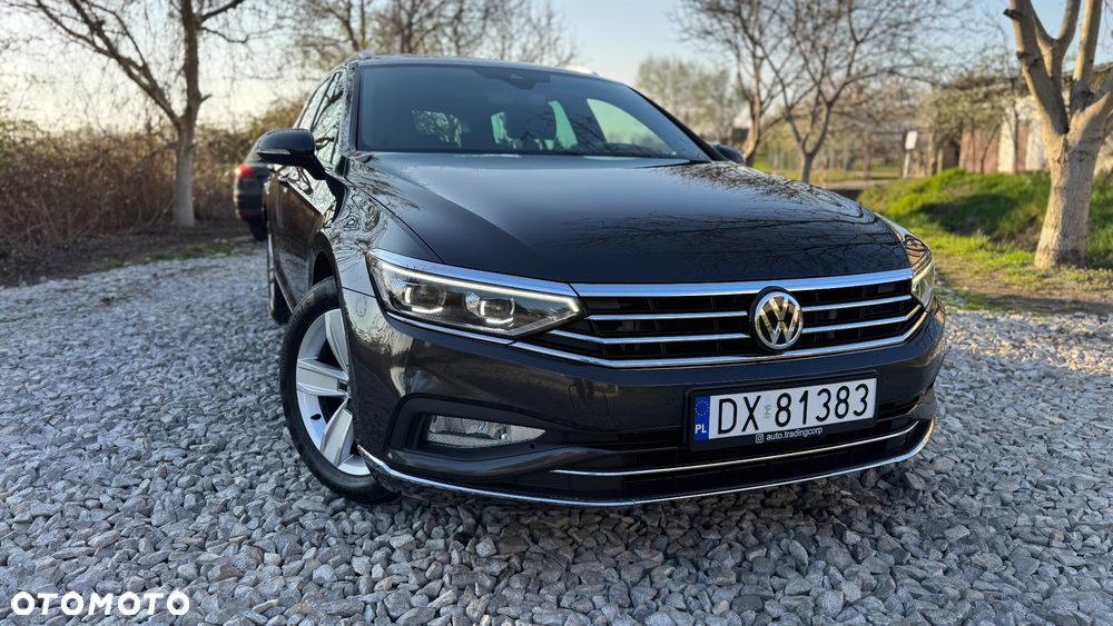 Volkswagen Passat 2.0 TDI SCR DSG Elegance - 1