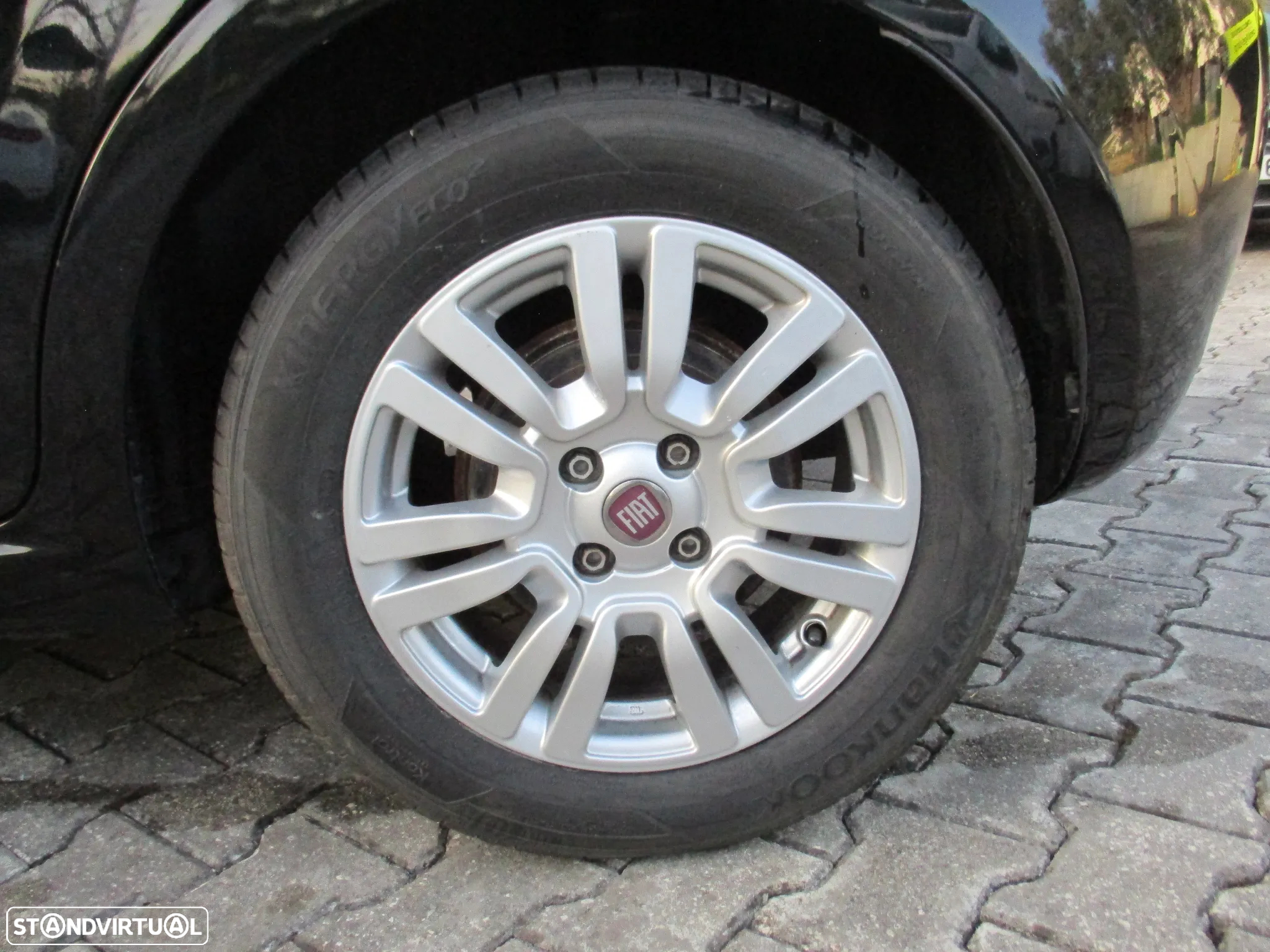 Fiat Punto 1.3 M-Jet Lounge S&S - 18