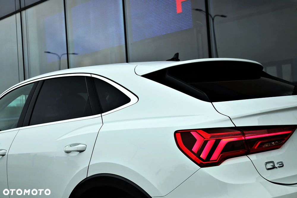 Audi Q3 Sportback - 13