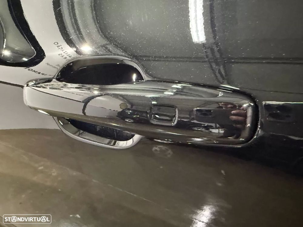 Volvo XC 60 2.0 T6 PHEV Black Edition - 39