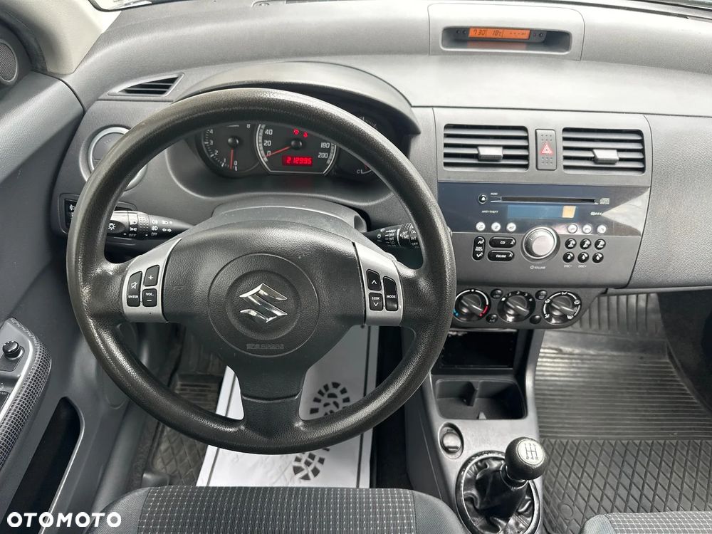 Suzuki Swift 1.3 GS / Premium - 28