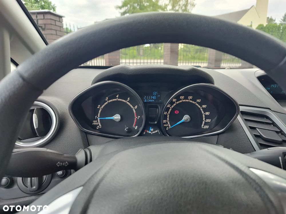 Ford Fiesta 1.25 Celebration - 11