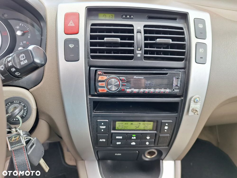 Hyundai Tucson 2.0 CRDi Premium - 12