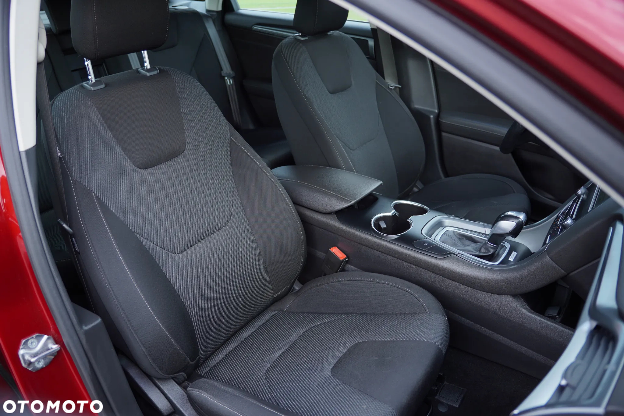 Ford Mondeo - 8