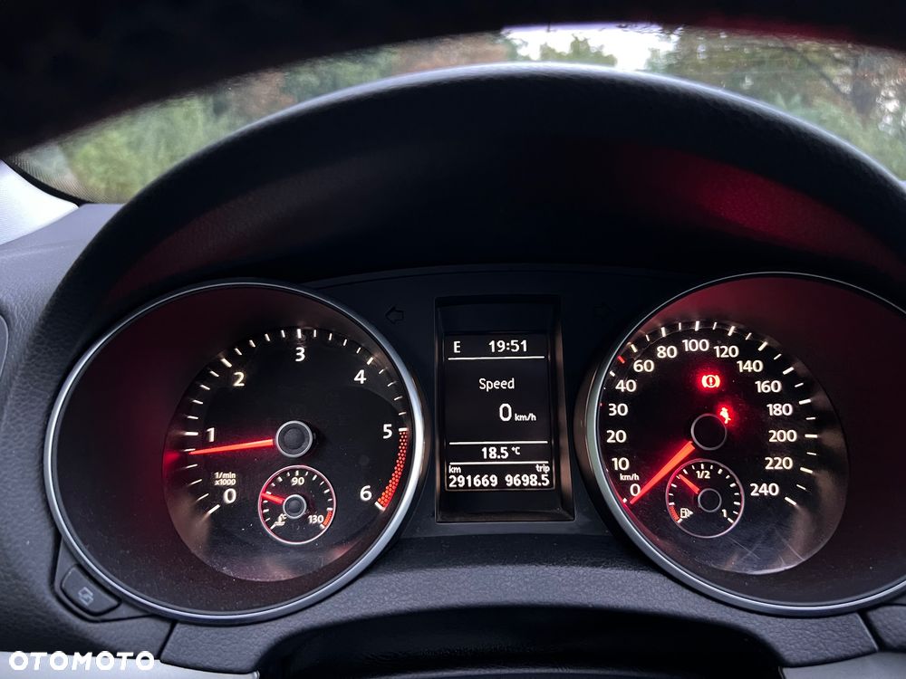 Volkswagen Golf 2.0 TDI DPF Highline - 13