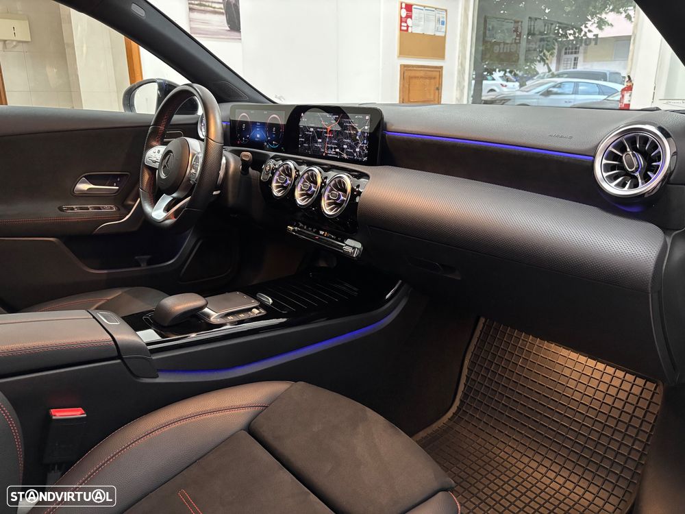 Mercedes-Benz A 250 e AMG Line - 11