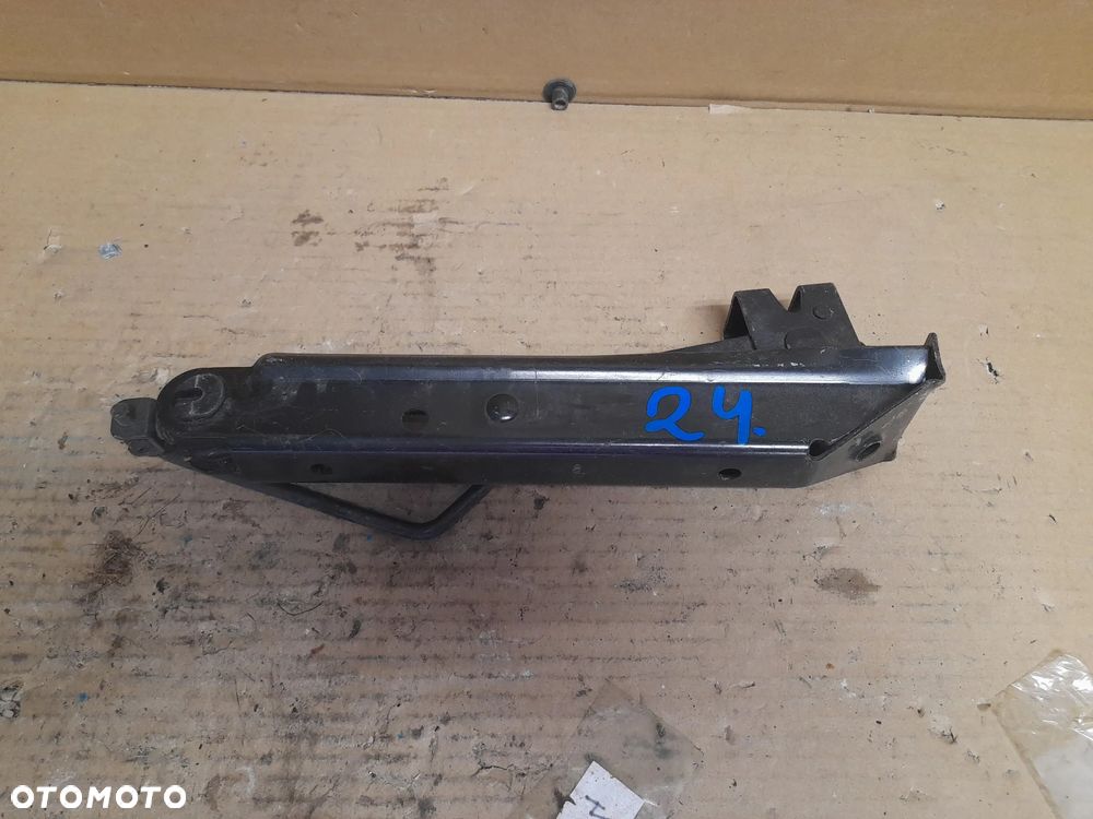 LEWAREK PODNOŚNIK SAMOCHODOWY - 1