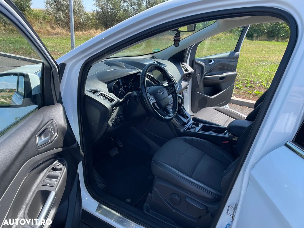 Ford Kuga 2.0 TDCi 4x4 Aut. Titanium - 5