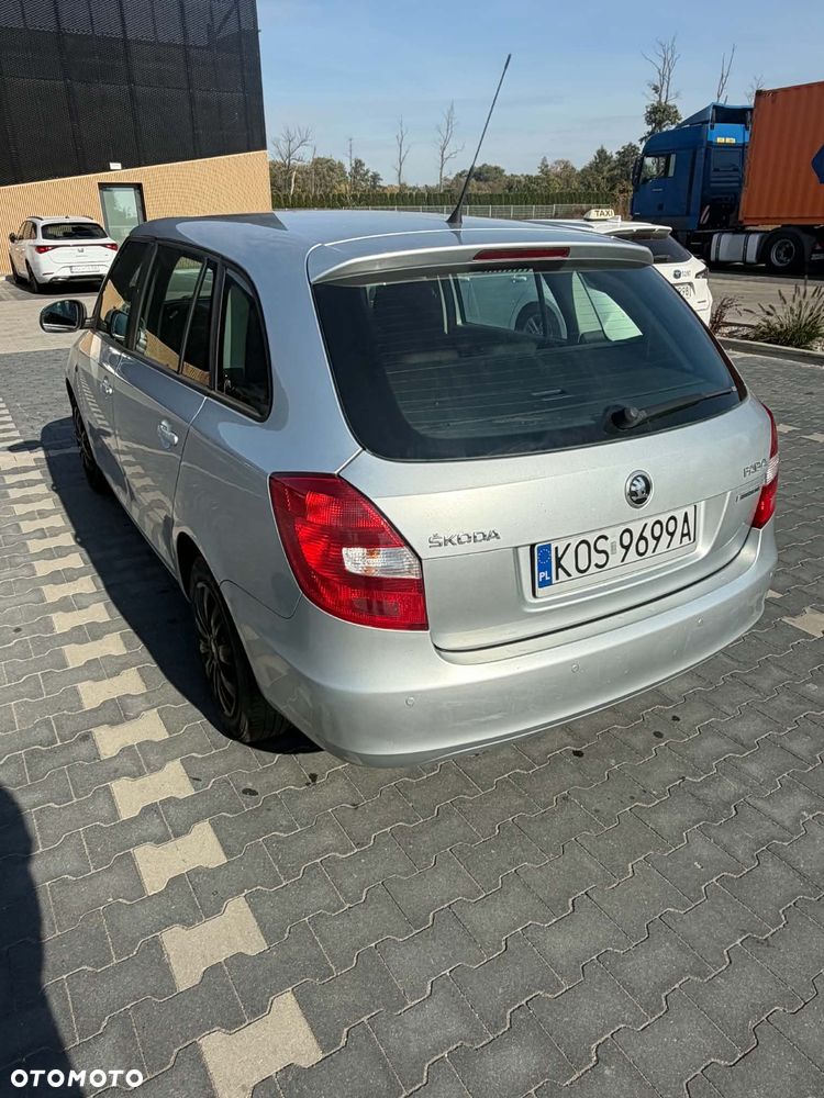 Skoda Fabia 2013 photo 5