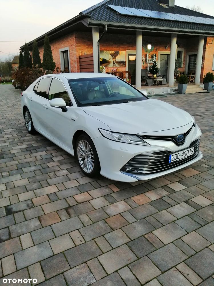 Toyota Camry 2.5 Hybrid Executive CVT - 1
