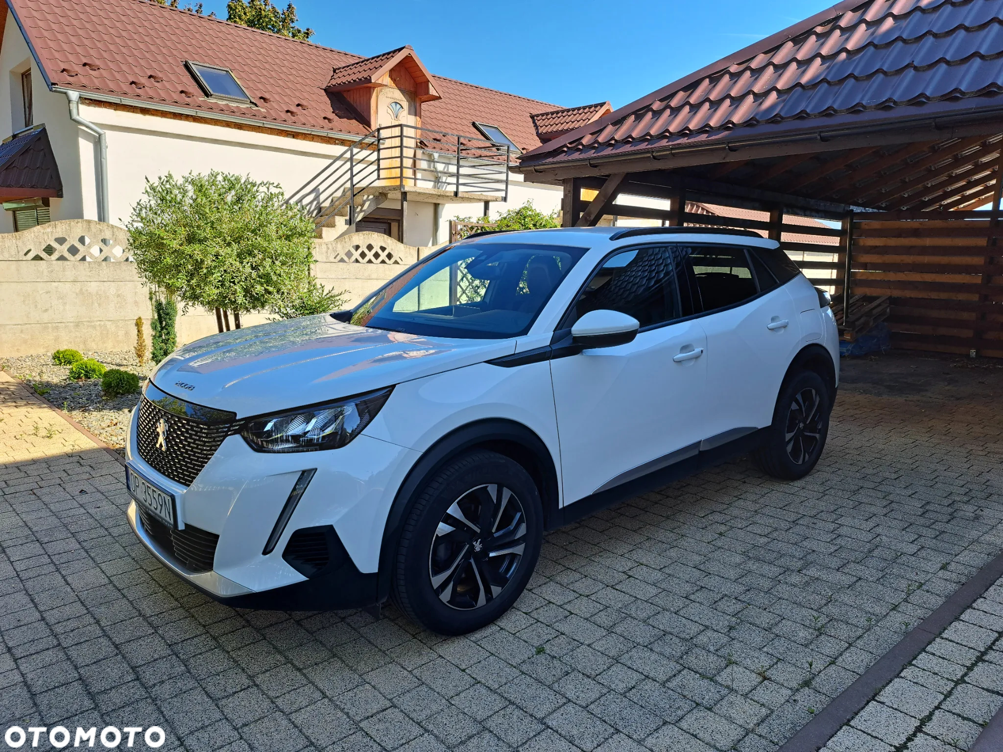 Peugeot 2008 1.2 PureTech Allure S&S - 3