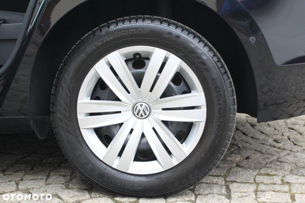 Volkswagen Touran - 17