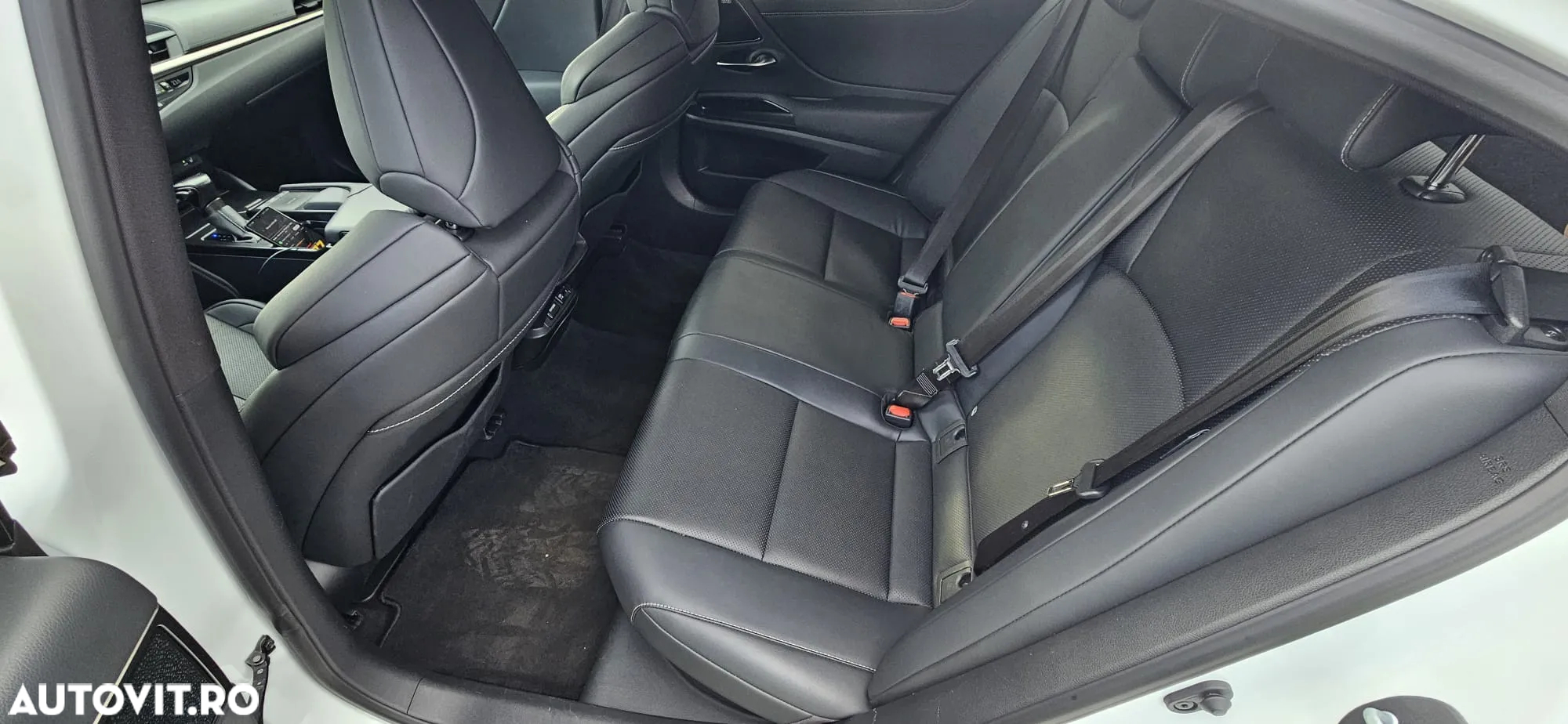 Lexus Seria ES 300h F Sport - 11