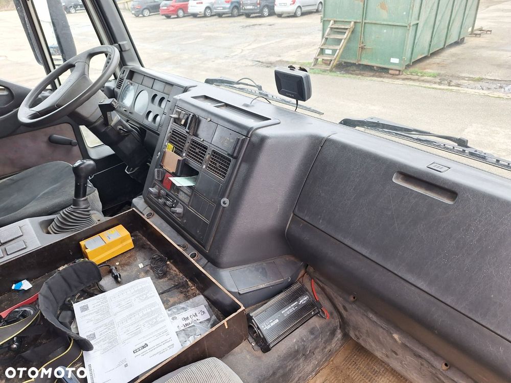 Iveco Eurotrakker 260E38 6X4 + Cifa 32 - 30