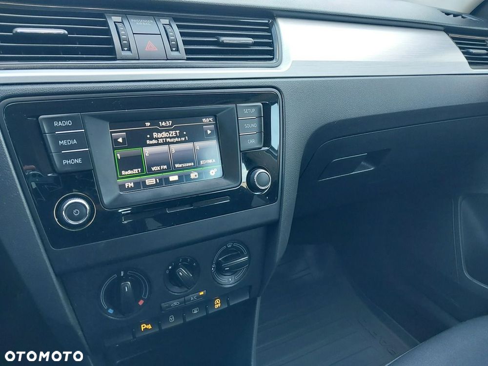 Skoda RAPID 1.2 TSI Ambition - 23