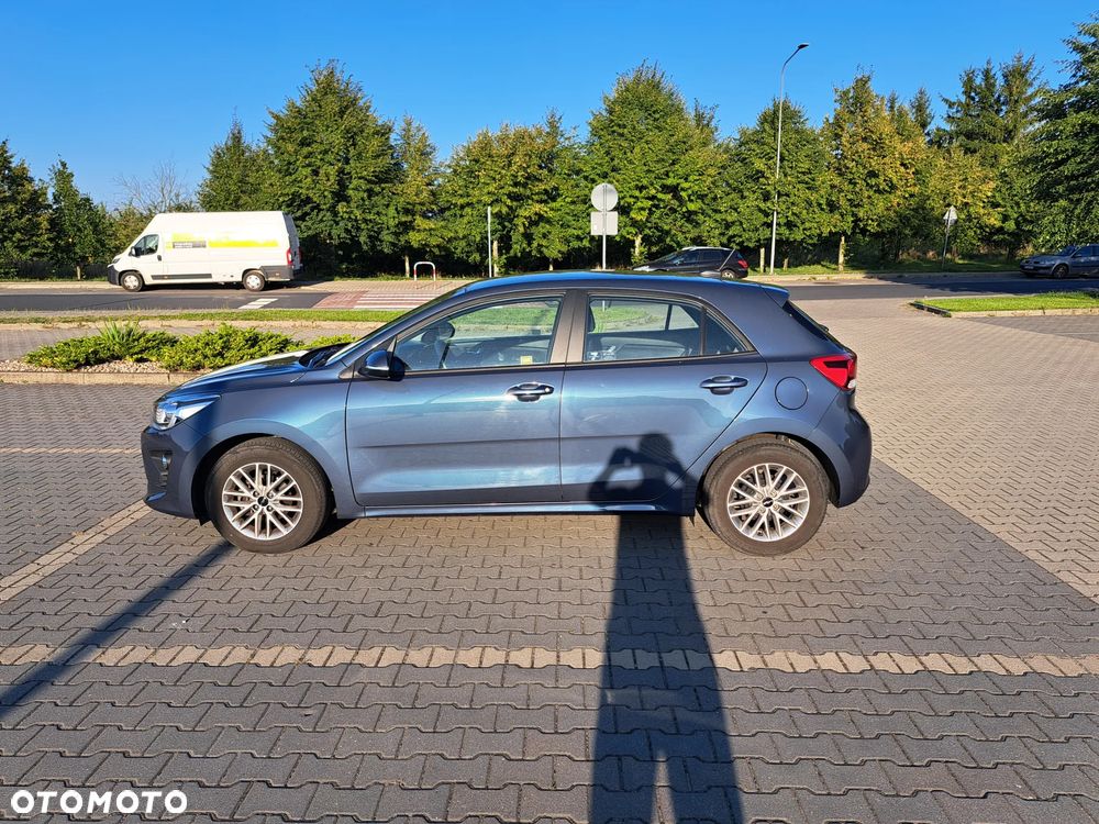 Kia Rio 1.2 L - 2