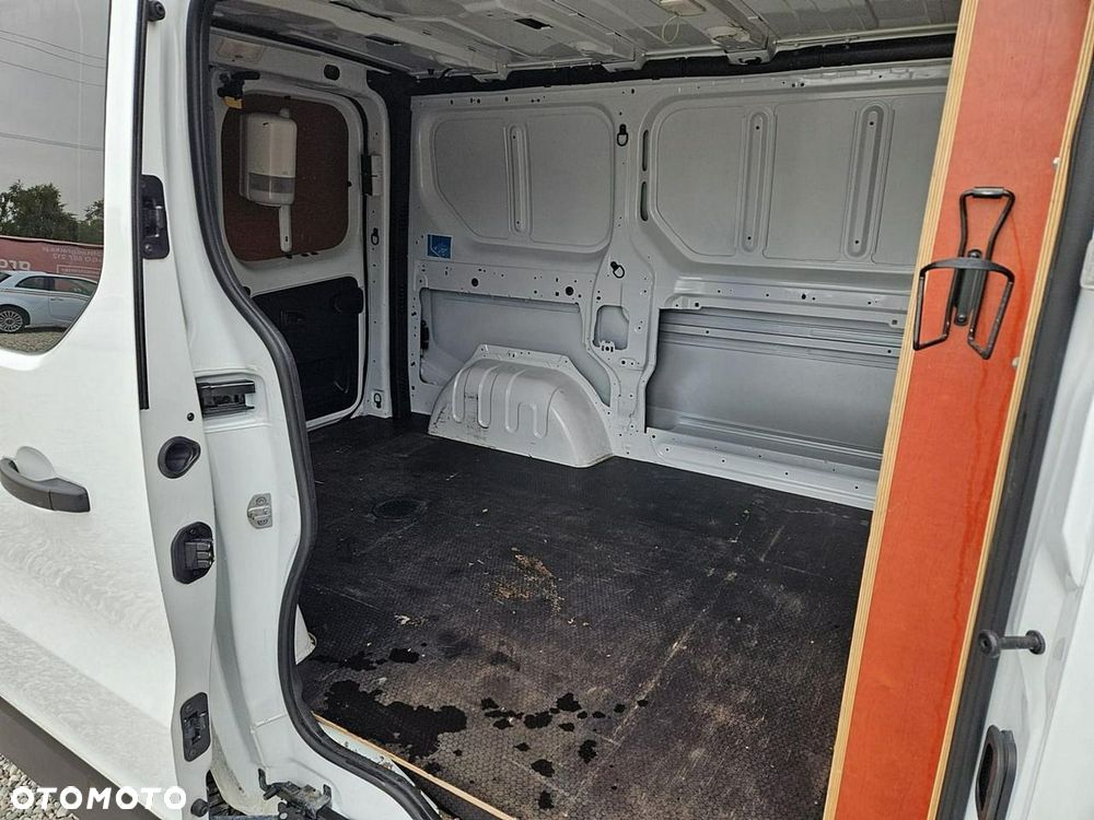 Renault Trafic - 15