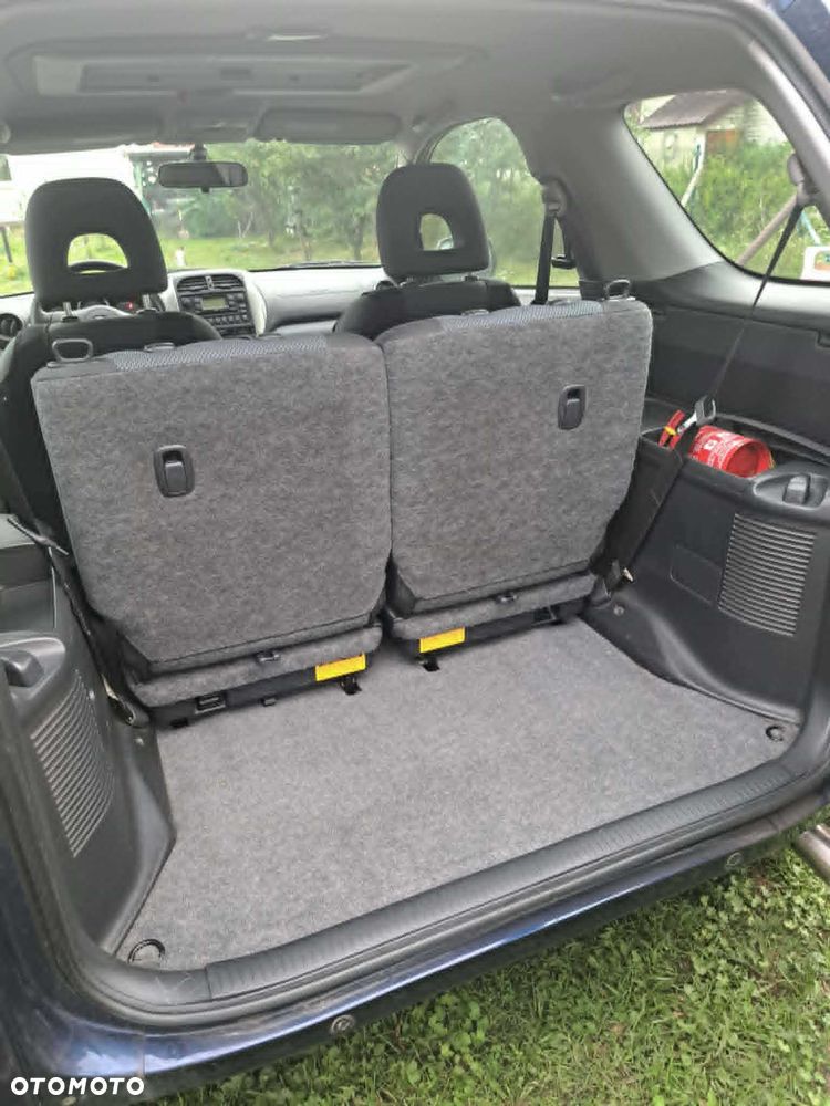 Toyota RAV4 - 3