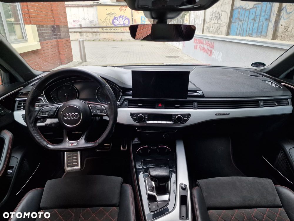 Audi A4 Avant 40 TDI quattro S tronic S line - 31