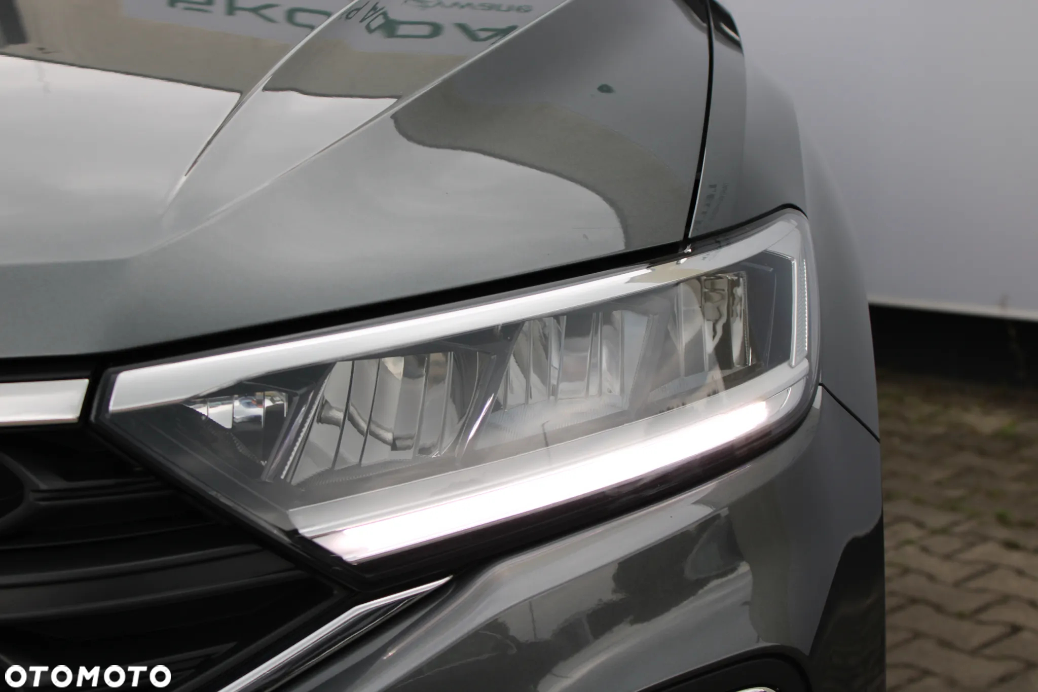 Volkswagen T-Roc 1.5 TSI Life DSG - 9
