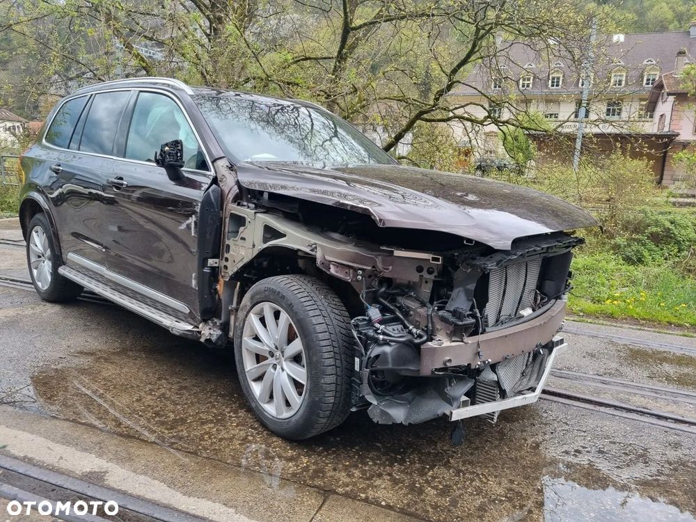 Volvo XC 90 - 4