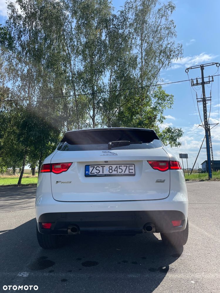 Jaguar F-Pace 2.0 i4D AWD R-Sport - 4