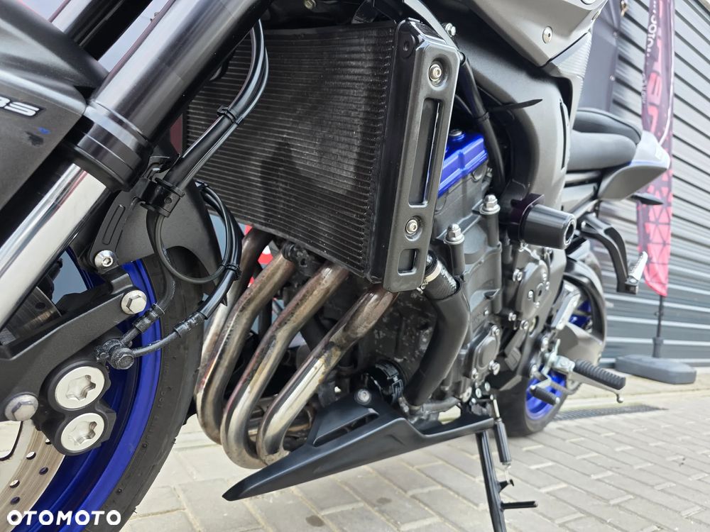 Yamaha FZ8 - 22