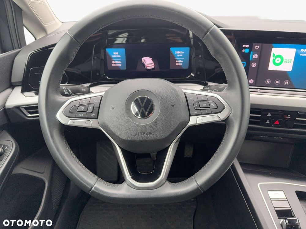 Volkswagen Golf - 11