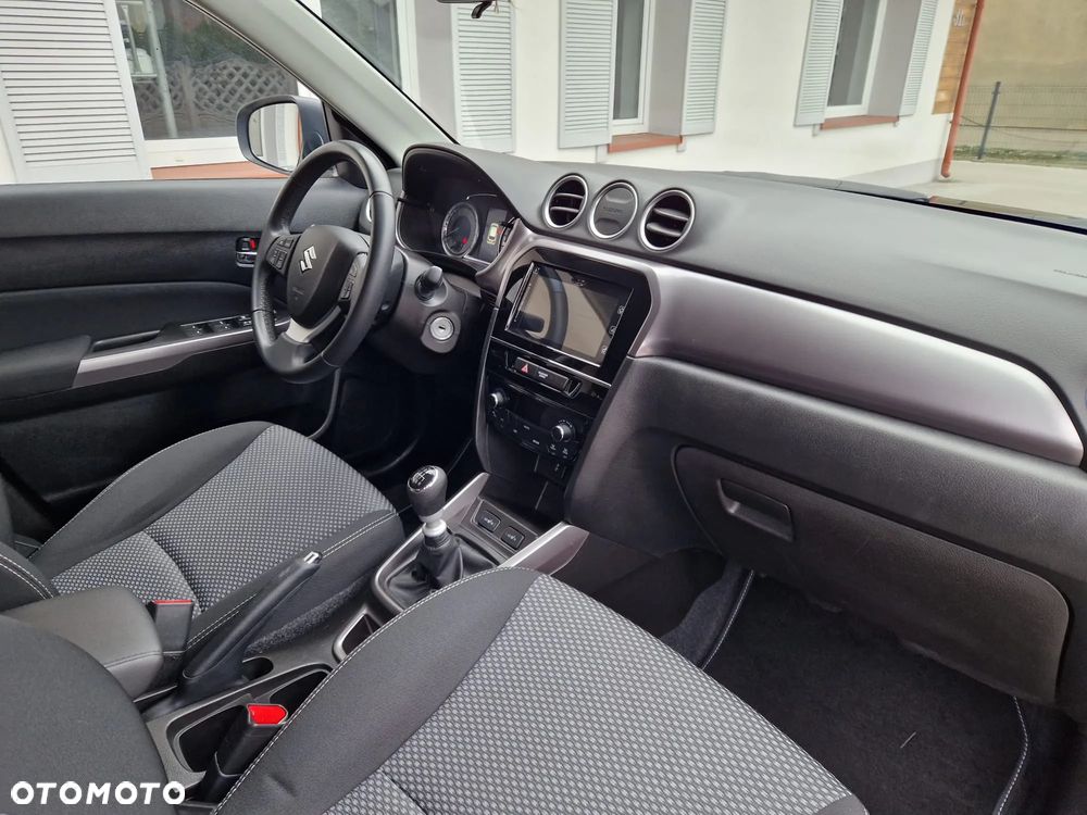 Suzuki Vitara 1.4 Boosterjet Premium 2WD - 33