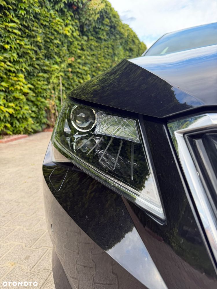 Skoda Superb 2.0 TDI 4x4 L&K DSG - 10