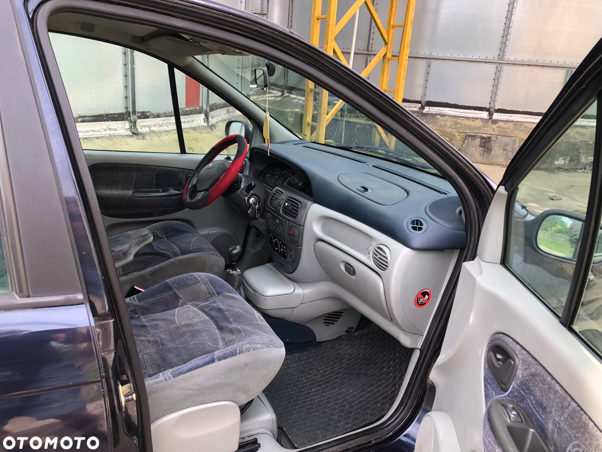Renault Scenic - 11