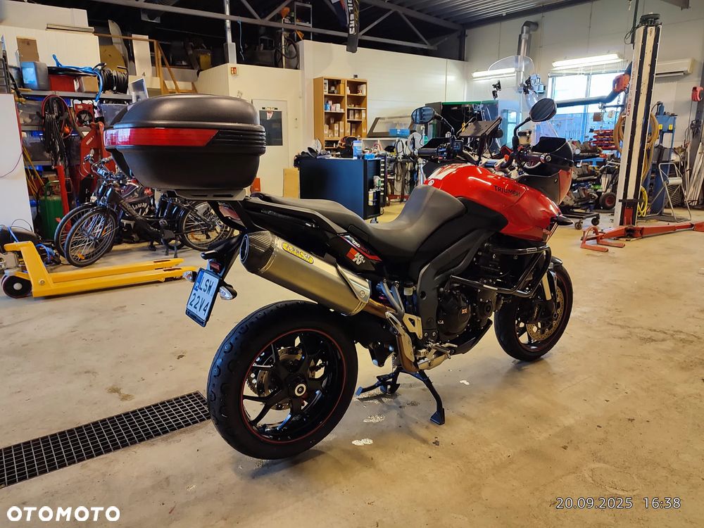 Triumph Tiger - 9