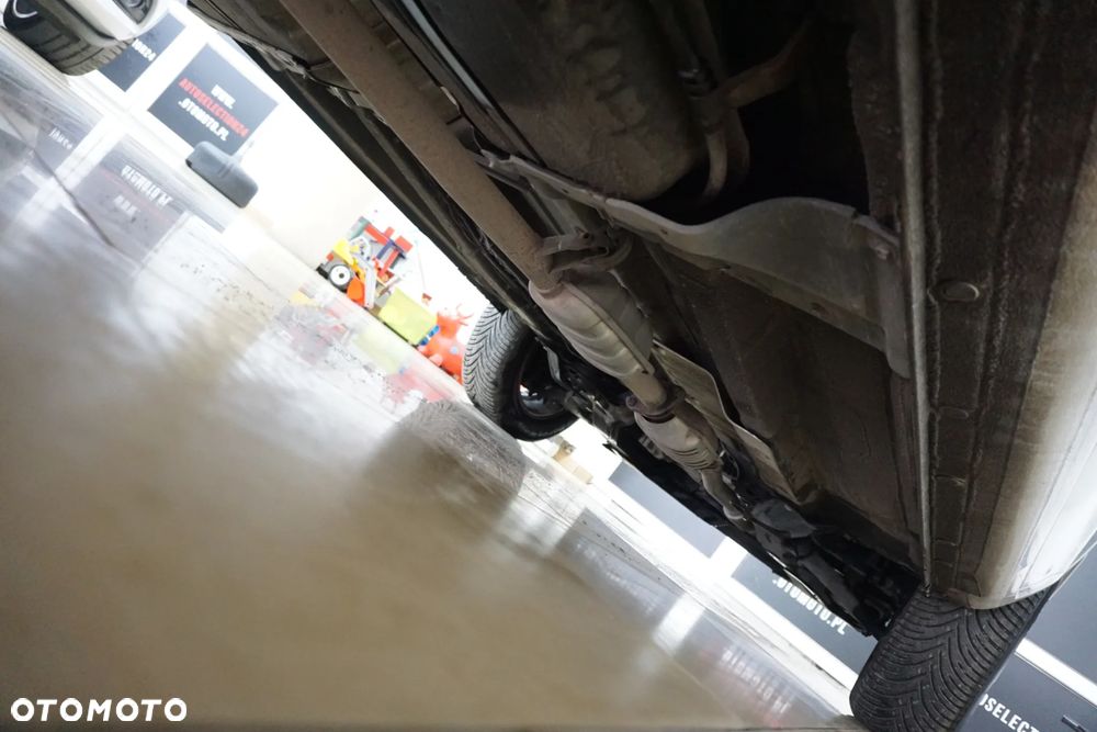 Kia Sportage 2.0 2WD EX - 18