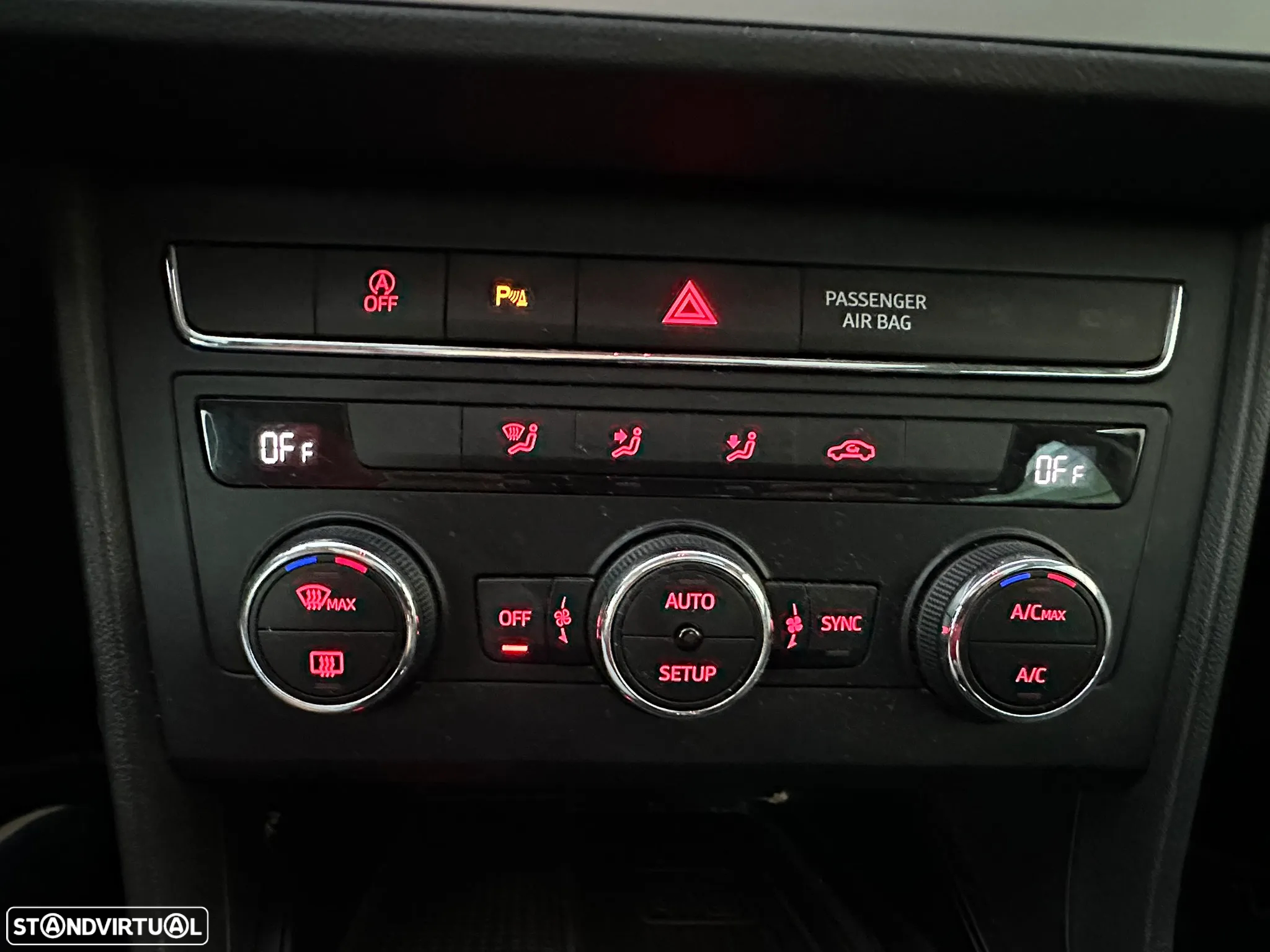 SEAT Leon ST 1.6 TDI Style S/S - 19