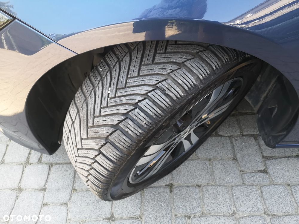 Mercedes-Benz Klasa C 300 de PHEV AMG - 37