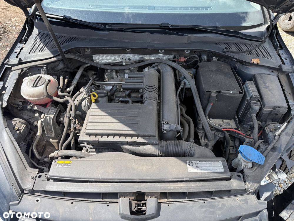 Volkswagen Golf - 16